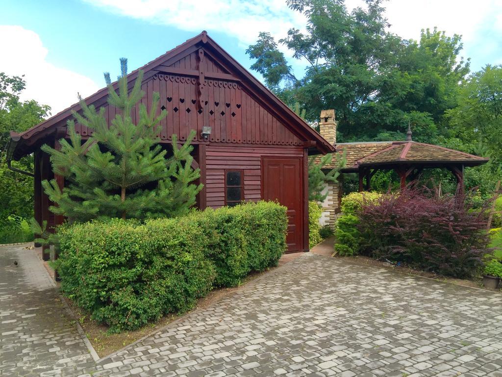 Villa Larus Palić Esterno foto