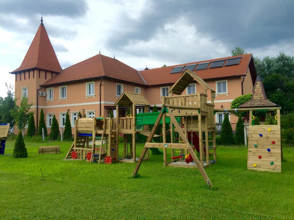 Villa Larus Palić Esterno foto