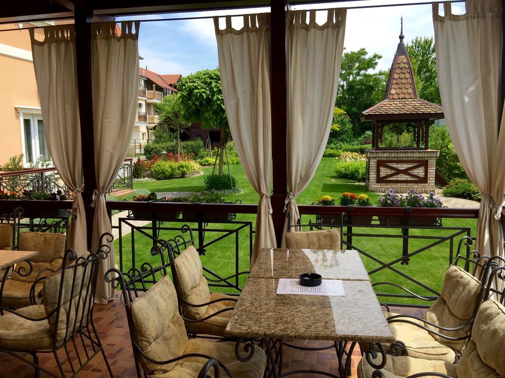 Villa Larus Palić Esterno foto
