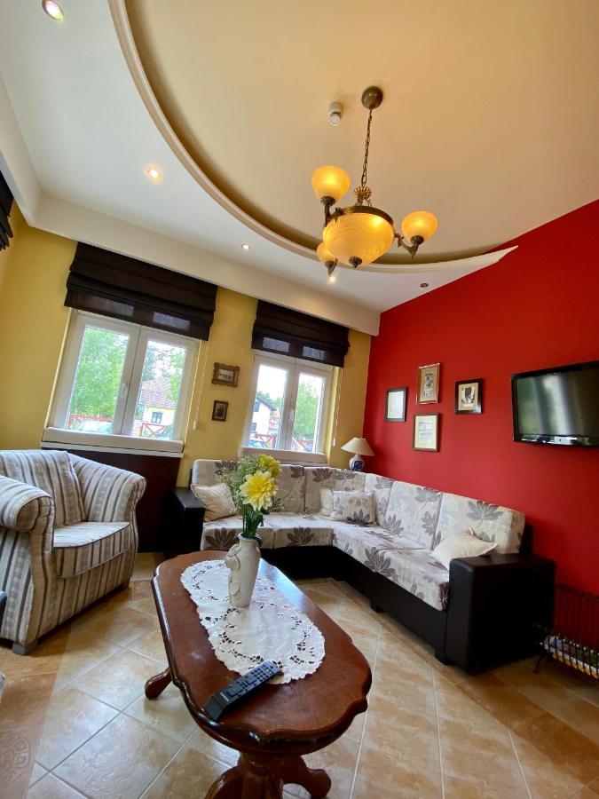 Villa Larus Palić Esterno foto